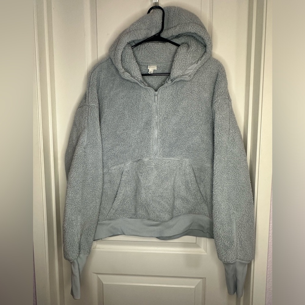 All In Motion XL Sherpa pullover half zip hooded with full pocket